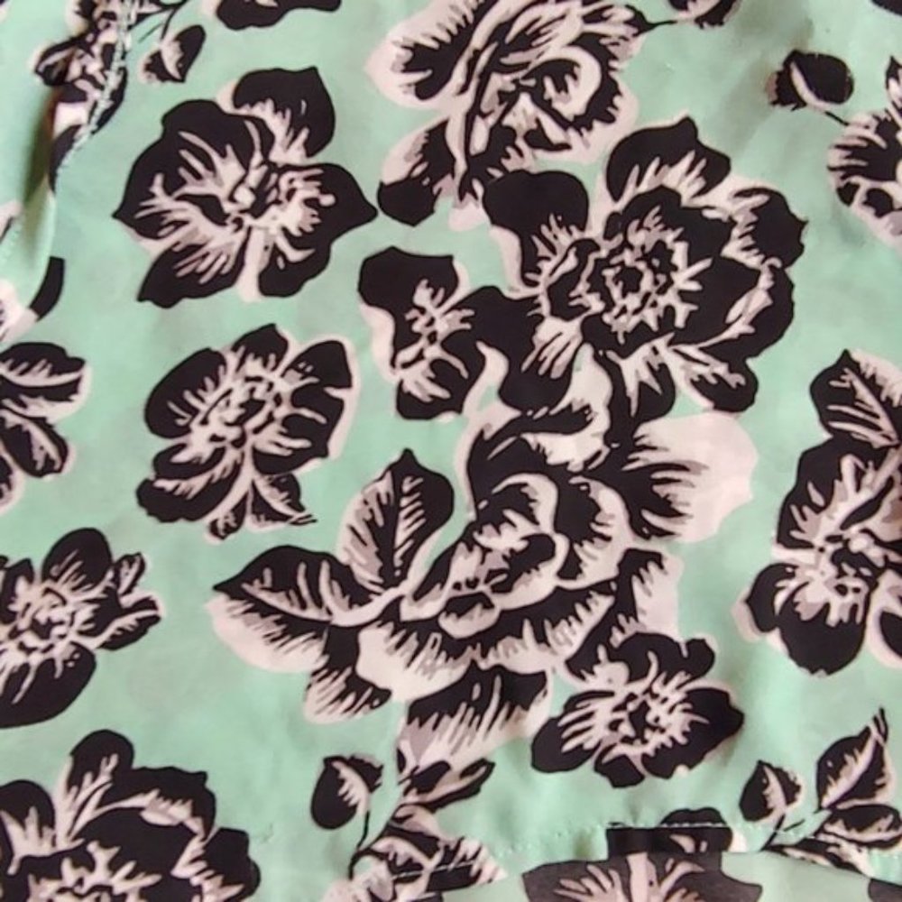 Massini Floral Mint Peasant Blouse - Picture 3 of 6